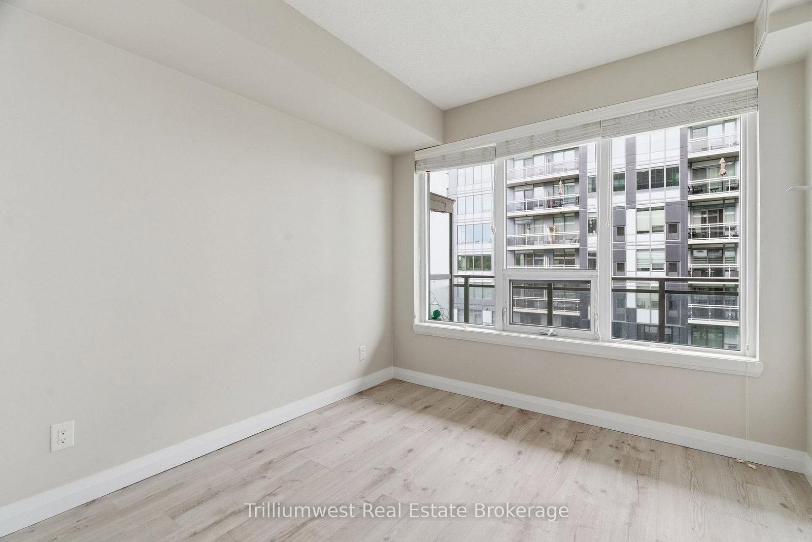53 Arthur Street S, Unit 601 - Photo 18