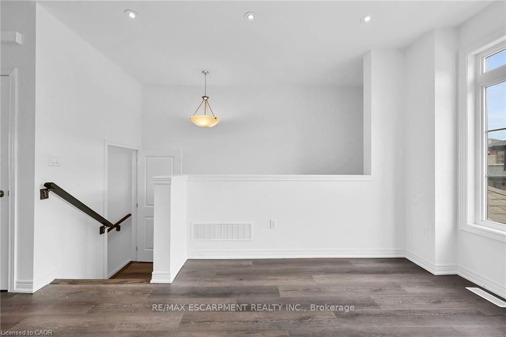 120 COURT Drive, Unit 35 - Photo 8