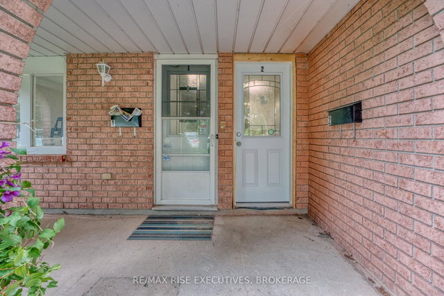 2 - 151 DAUPHIN Avenue