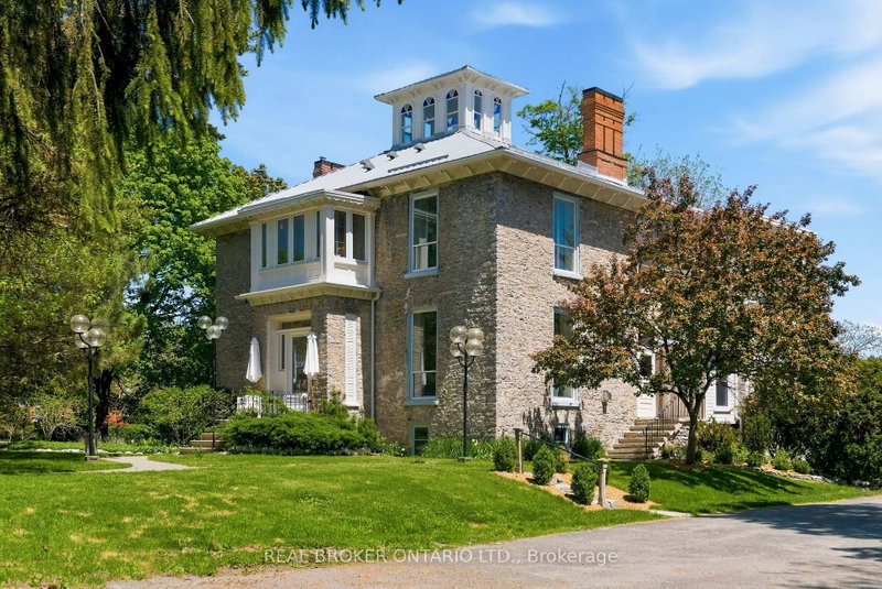 346 Picton Main Street