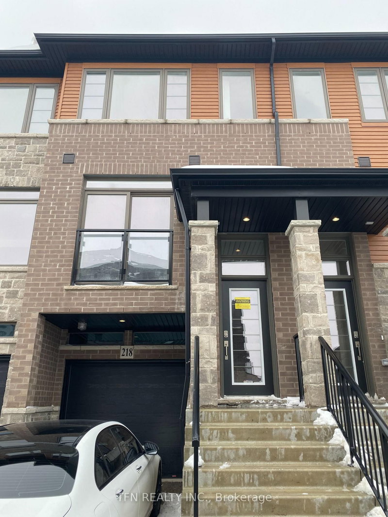 home for lease on 218-30 Times Square Boulevard