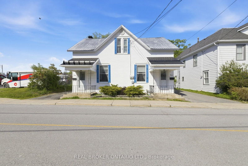 home for lease on 35 Victoria Street