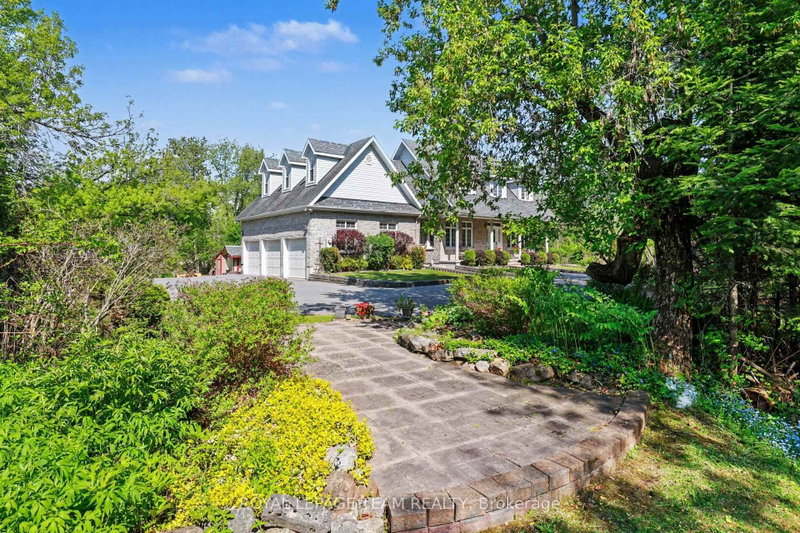 3 Kimini Drive