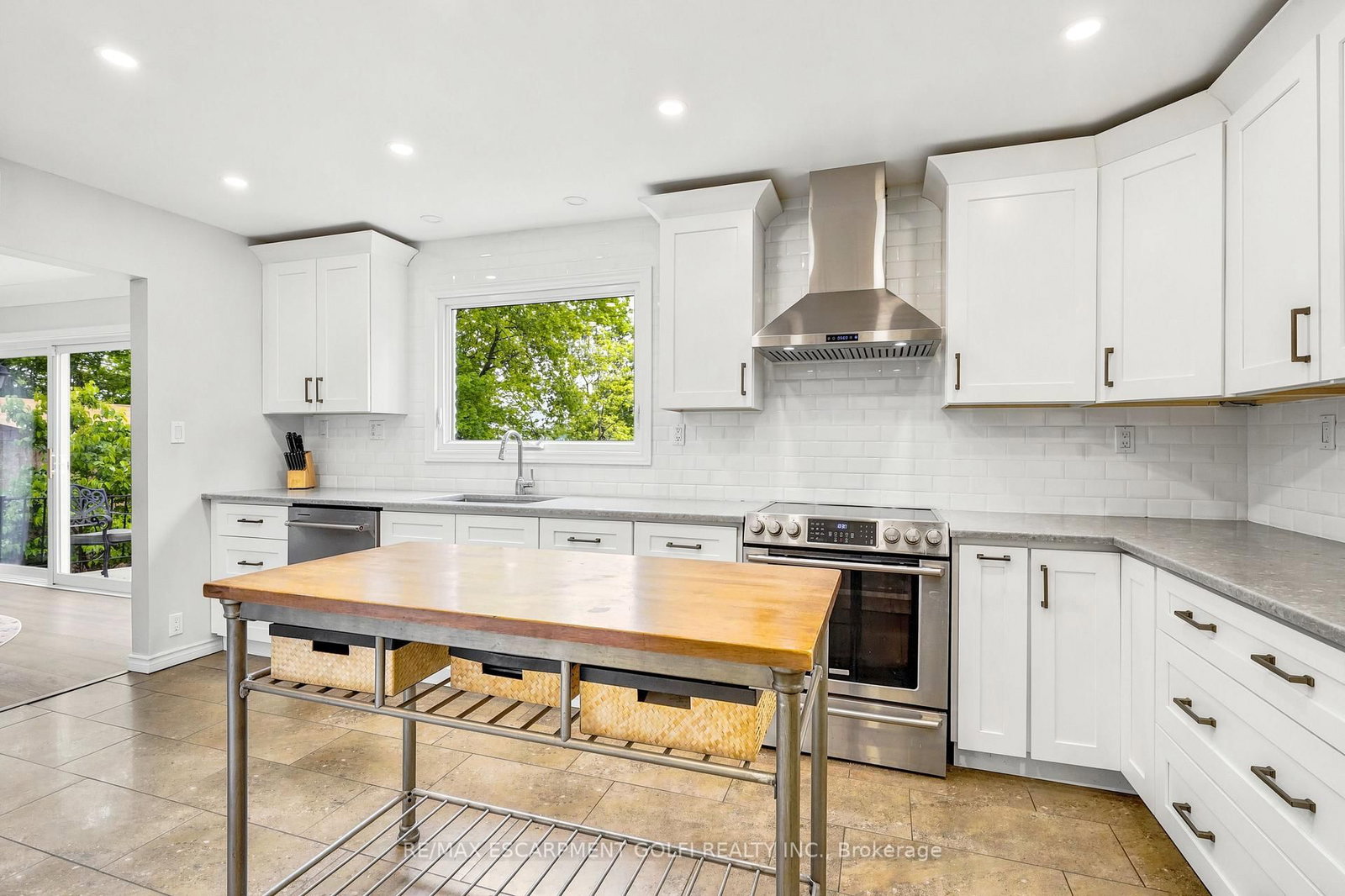 14 Leslie Drive • Hamilton, ON photo 12