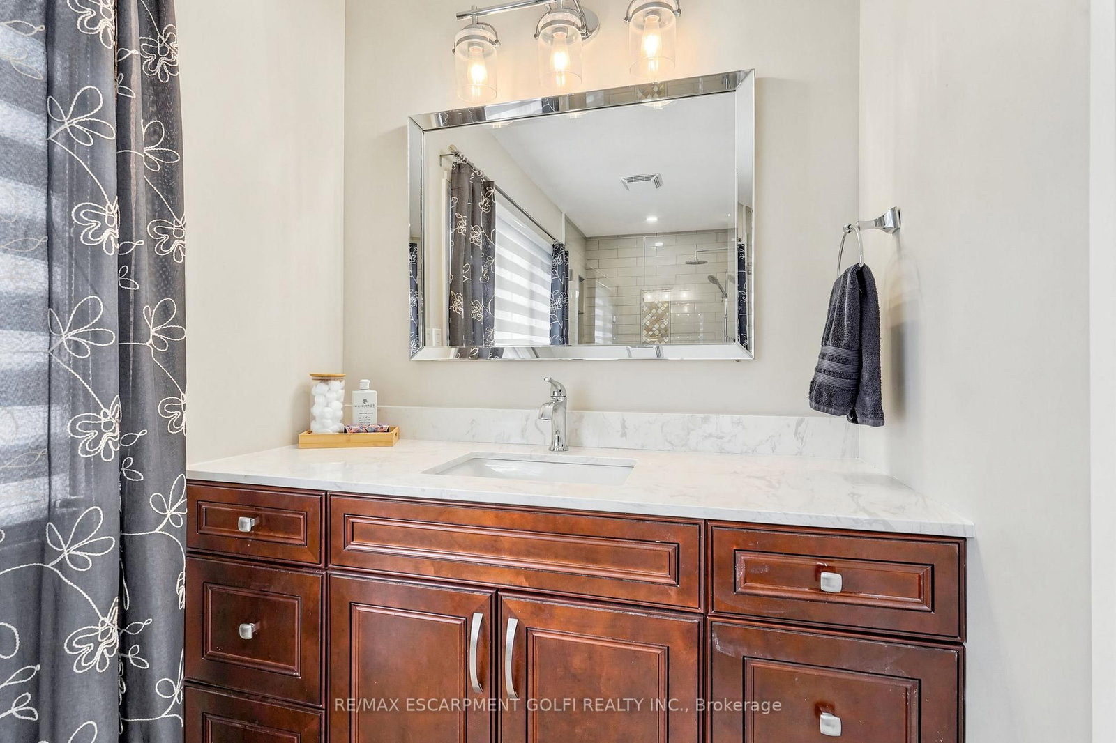 14 Leslie Drive • Hamilton, ON photo 20