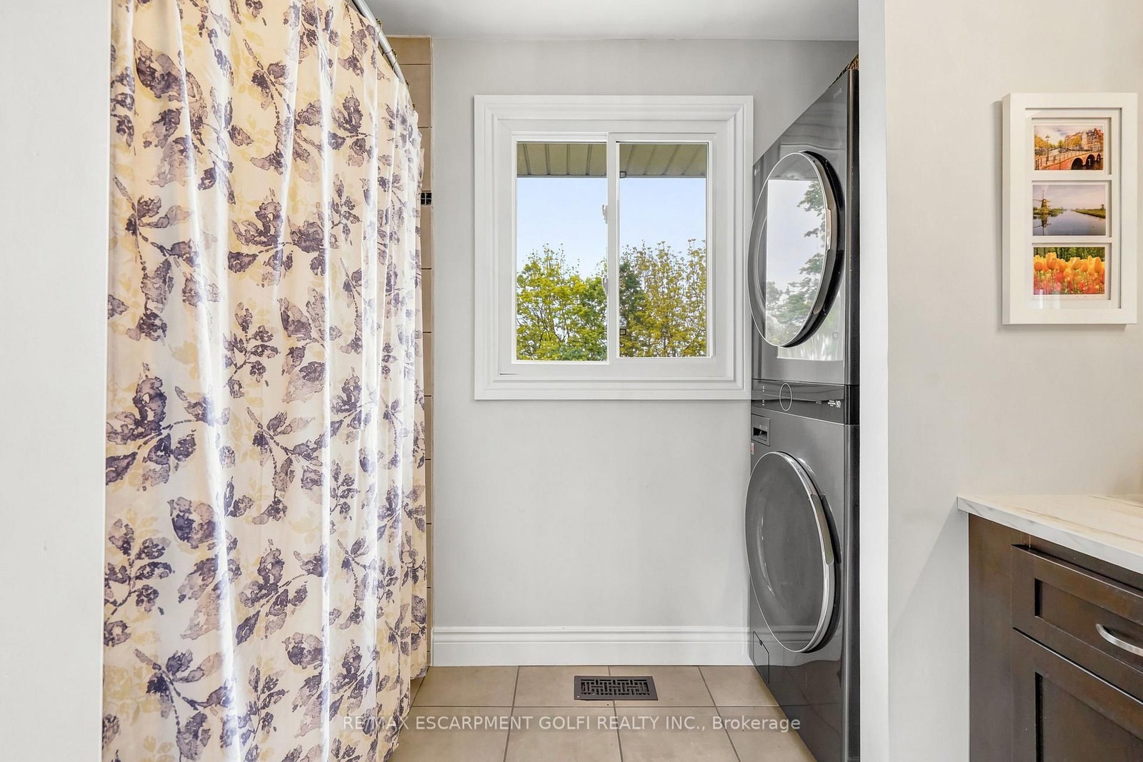 14 Leslie Drive • Hamilton, ON photo 23