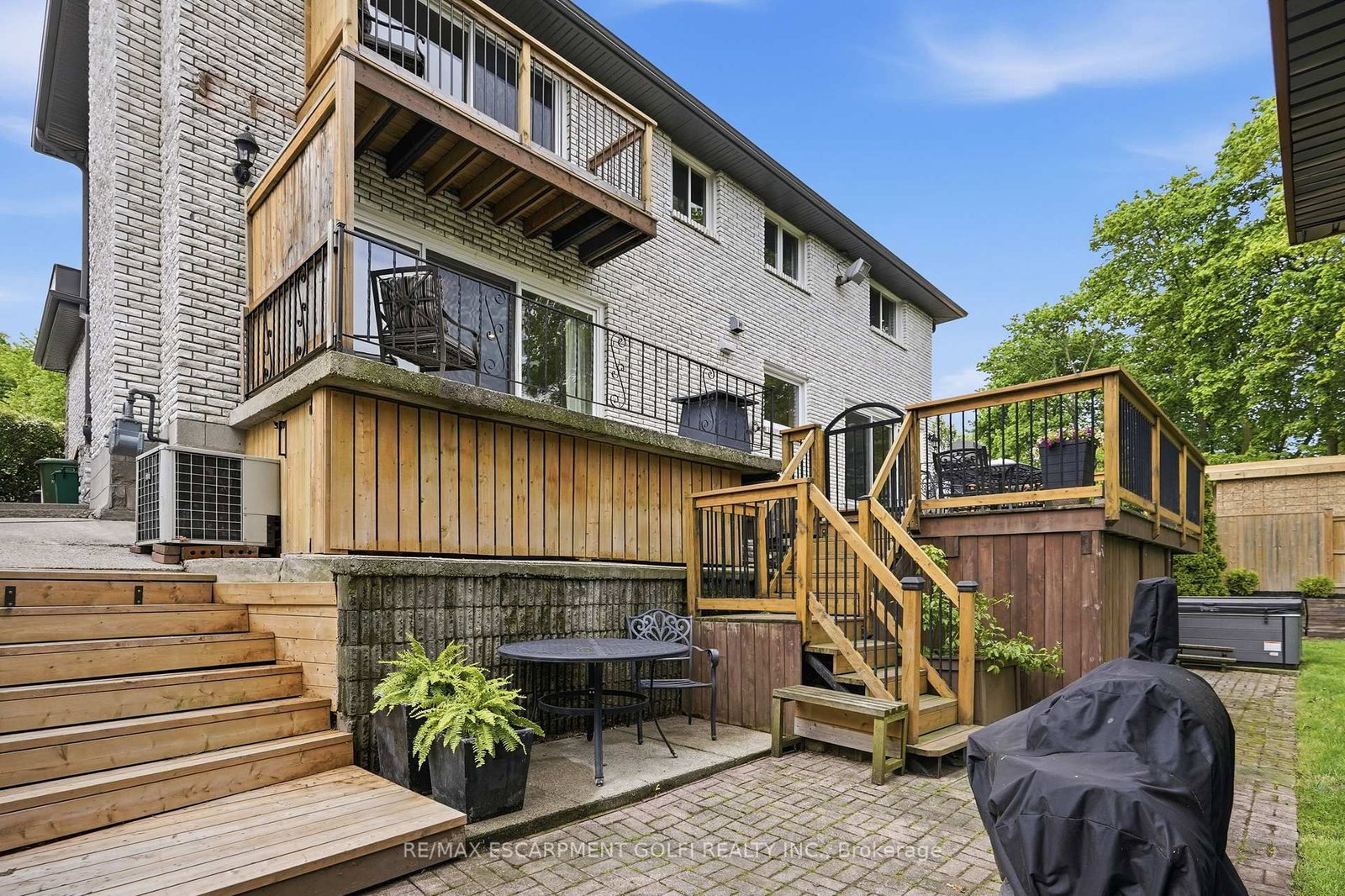 14 Leslie Drive • Hamilton, ON photo 40