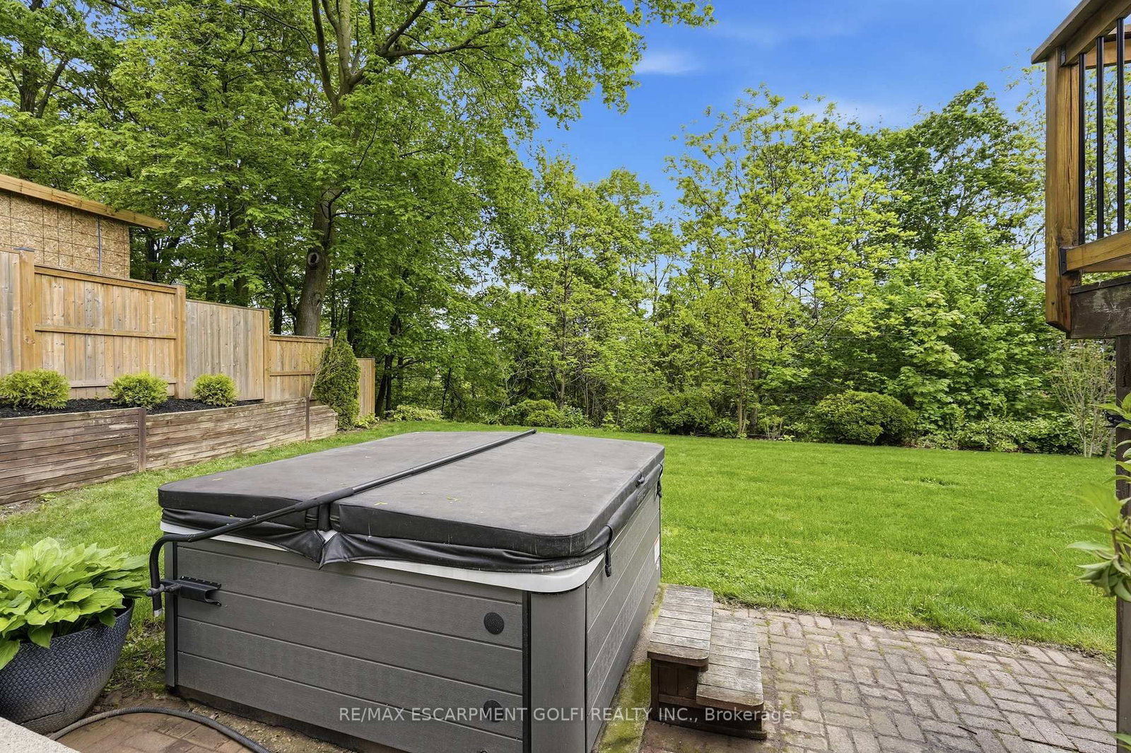 14 Leslie Drive • Hamilton, ON photo 41