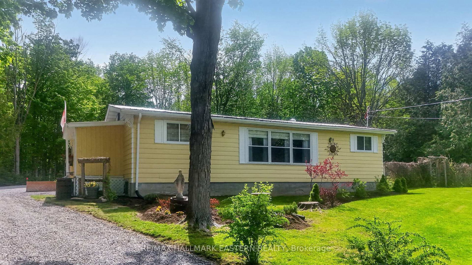 76 Franklin Street • Curve Lake First Nation 35, ON photo 2