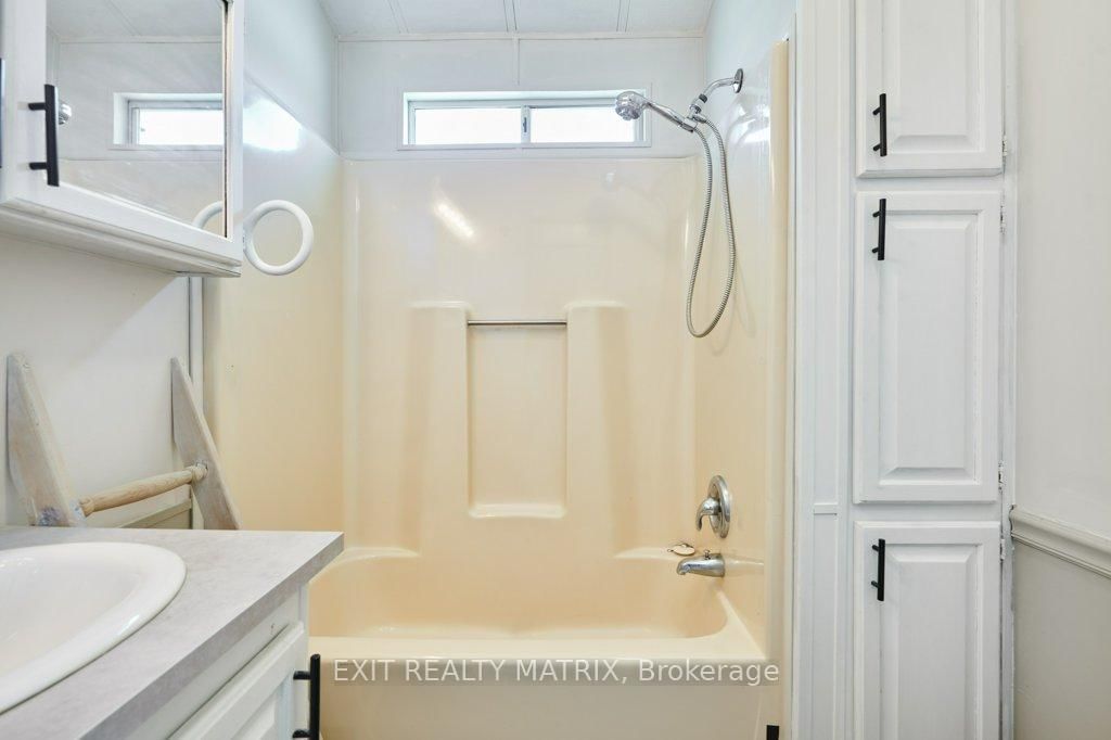 1376 Tigerlily Private • Ottawa, ON photo 24