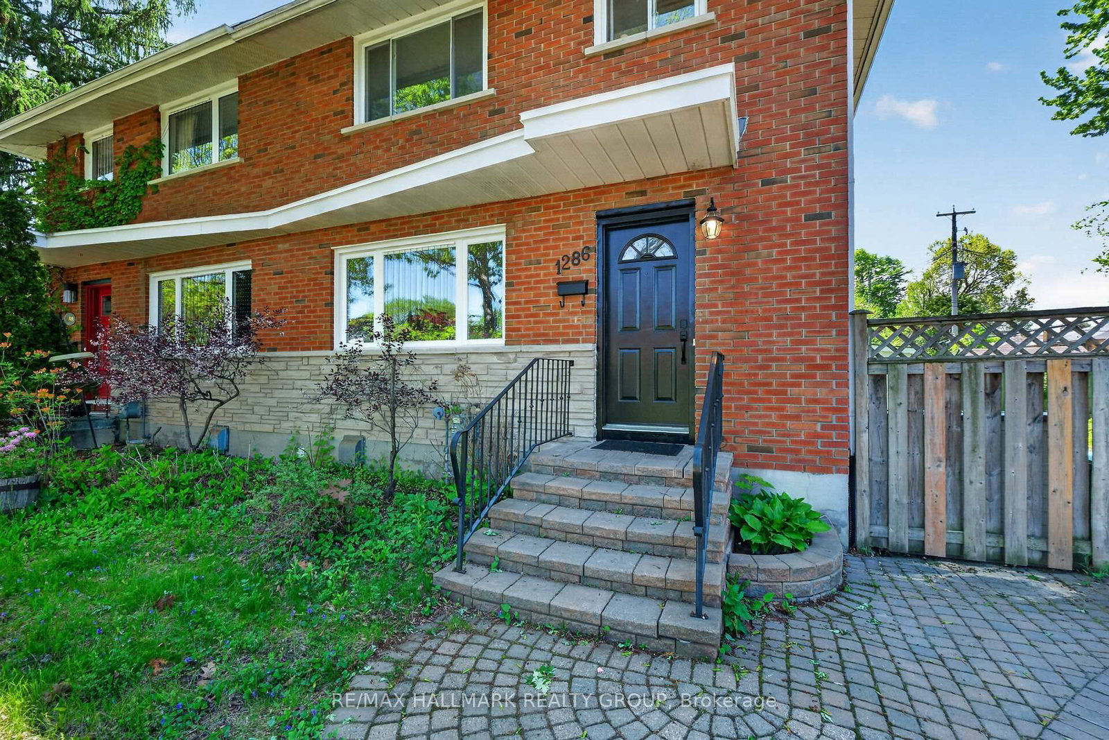1286 Bonnie Crescent - Photo 3