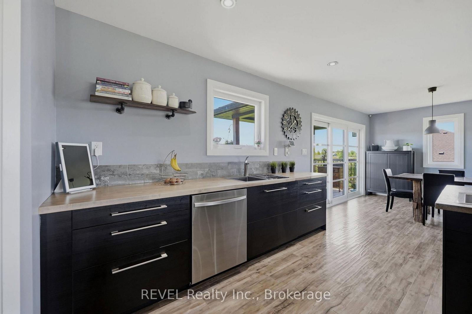 221 Farr Street • Pelham, ON photo 11