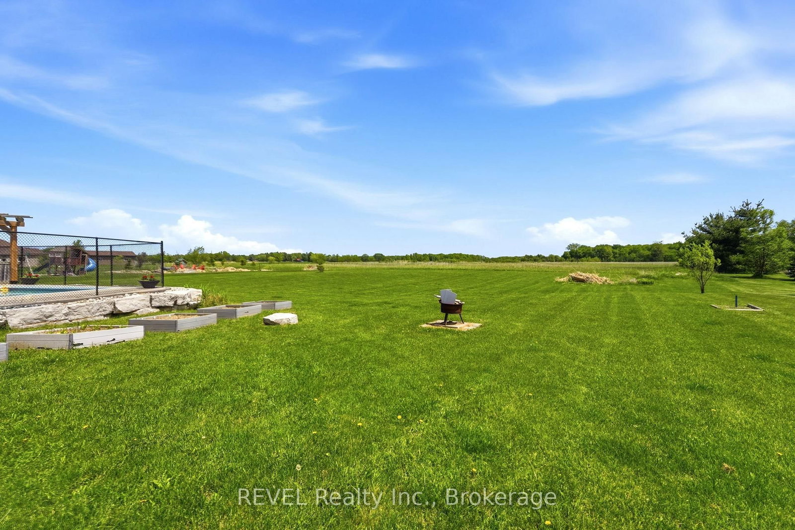 221 Farr Street • Pelham, ON photo 44