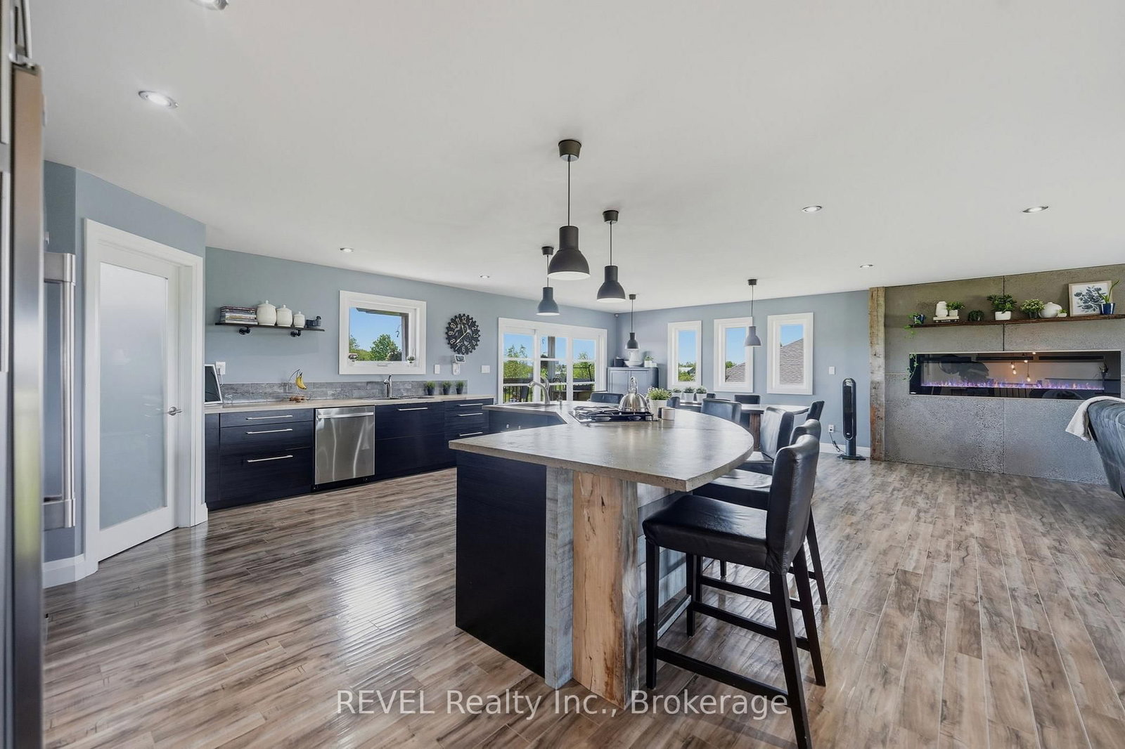 221 Farr Street • Pelham, ON photo 9