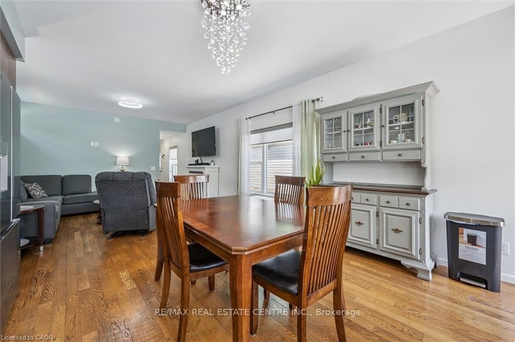56 Ash Avenue • Puslinch, ON photo 11