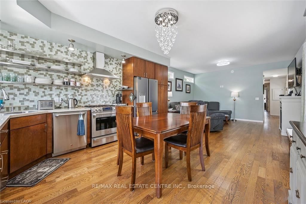 56 Ash Avenue • Puslinch, ON photo 12