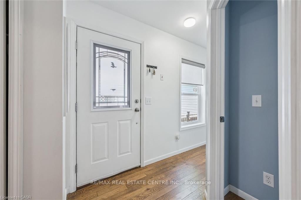 56 Ash Avenue • Puslinch, ON photo 4
