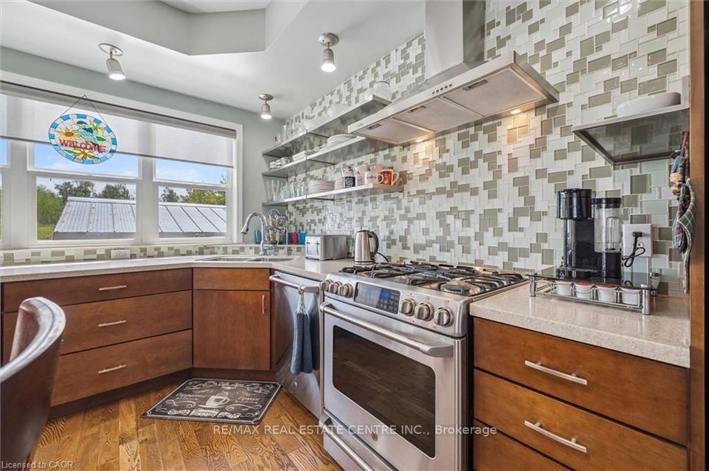 56 Ash Avenue • Puslinch, ON photo 9