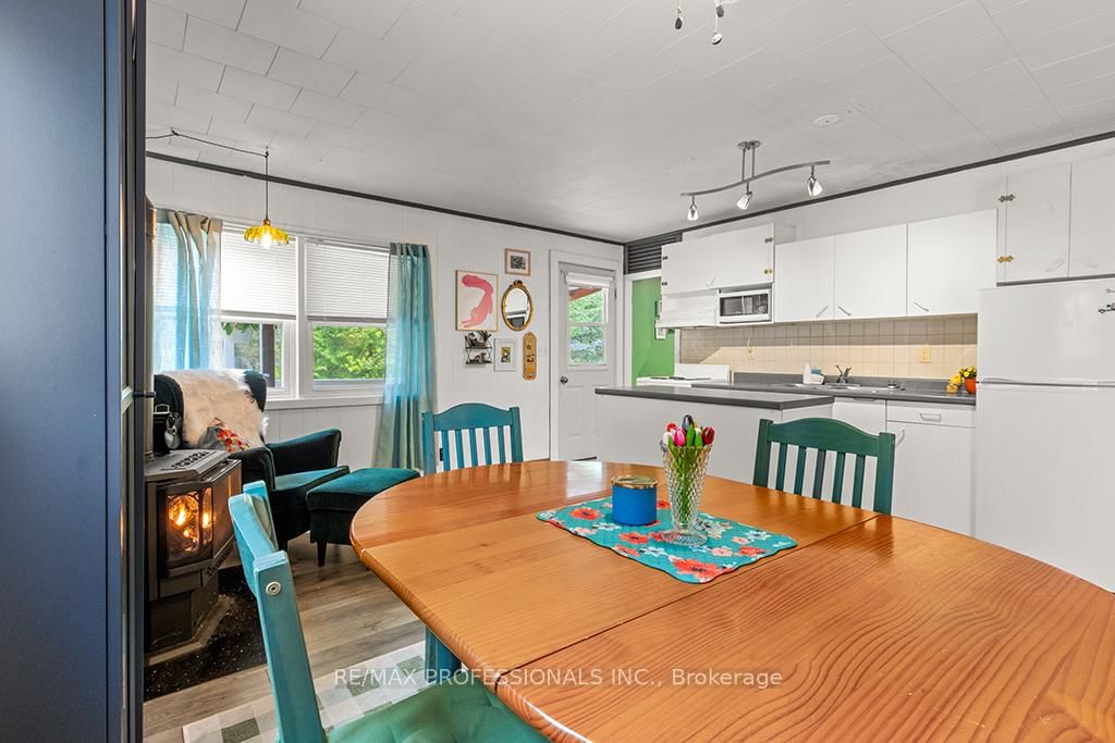 23 Woodstock Avenue • Northern Bruce Peninsula, ON photo 12