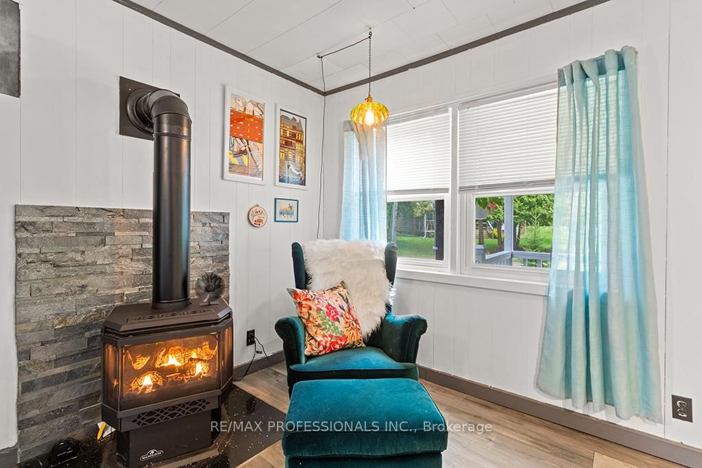 23 Woodstock Avenue • Northern Bruce Peninsula, ON photo 15