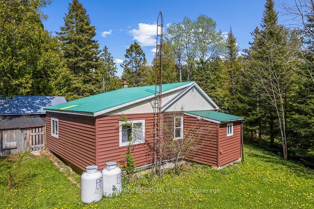 23 Woodstock Avenue • Northern Bruce Peninsula, ON photo 26