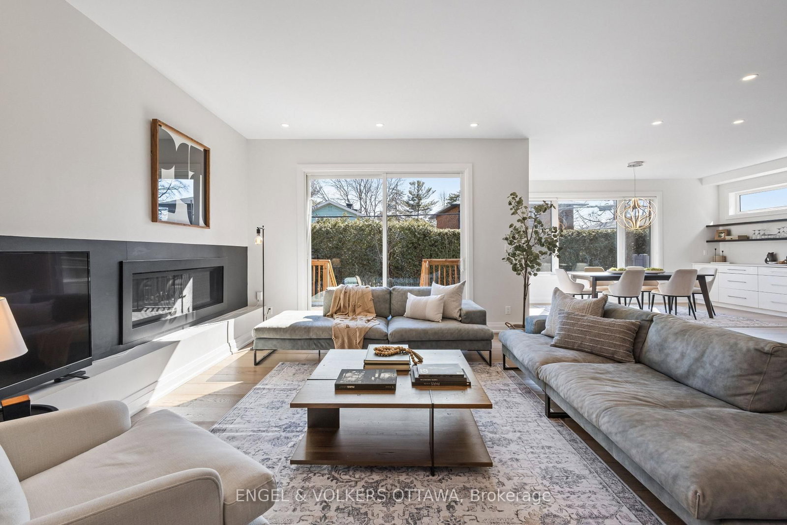 736 Sherbourne Road • Ottawa, ON photo 9