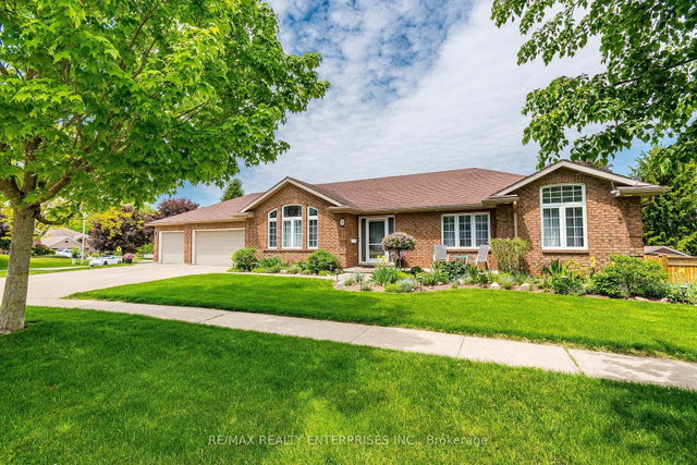 8 CHERRY RIDGE Boulevard