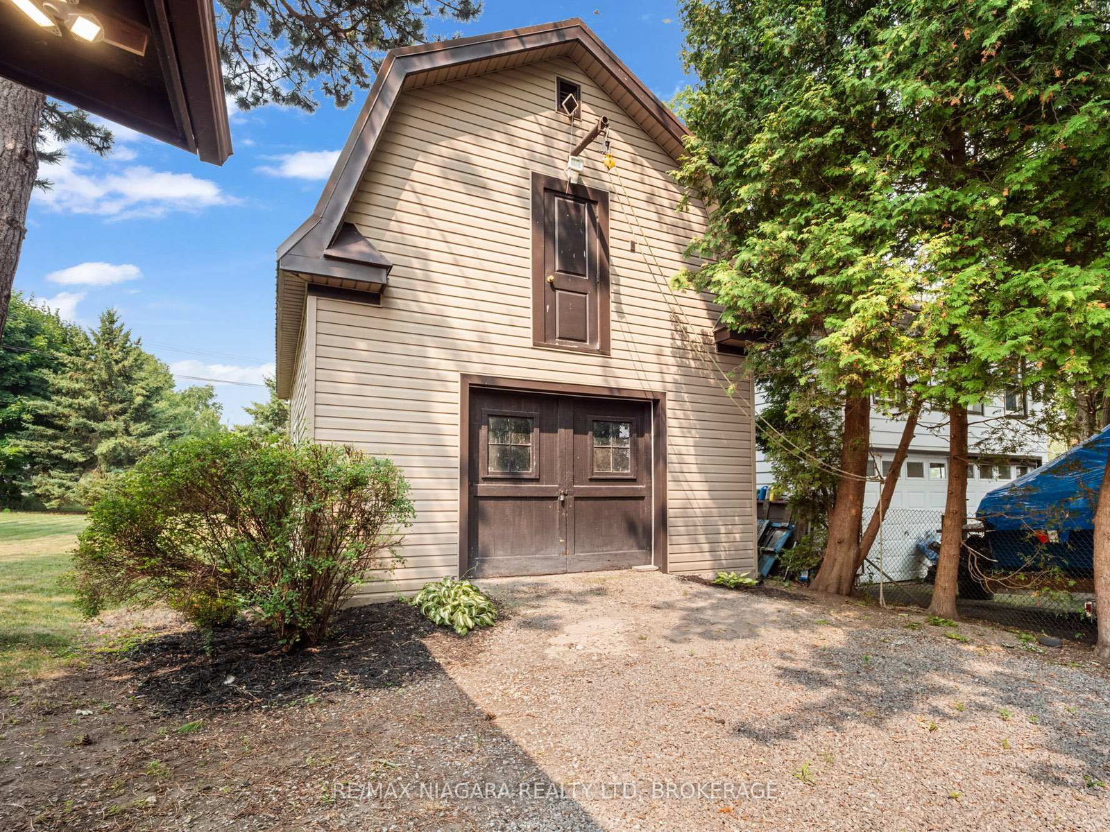 735 Niagara Boulevard • Fort Erie, ON photo 3