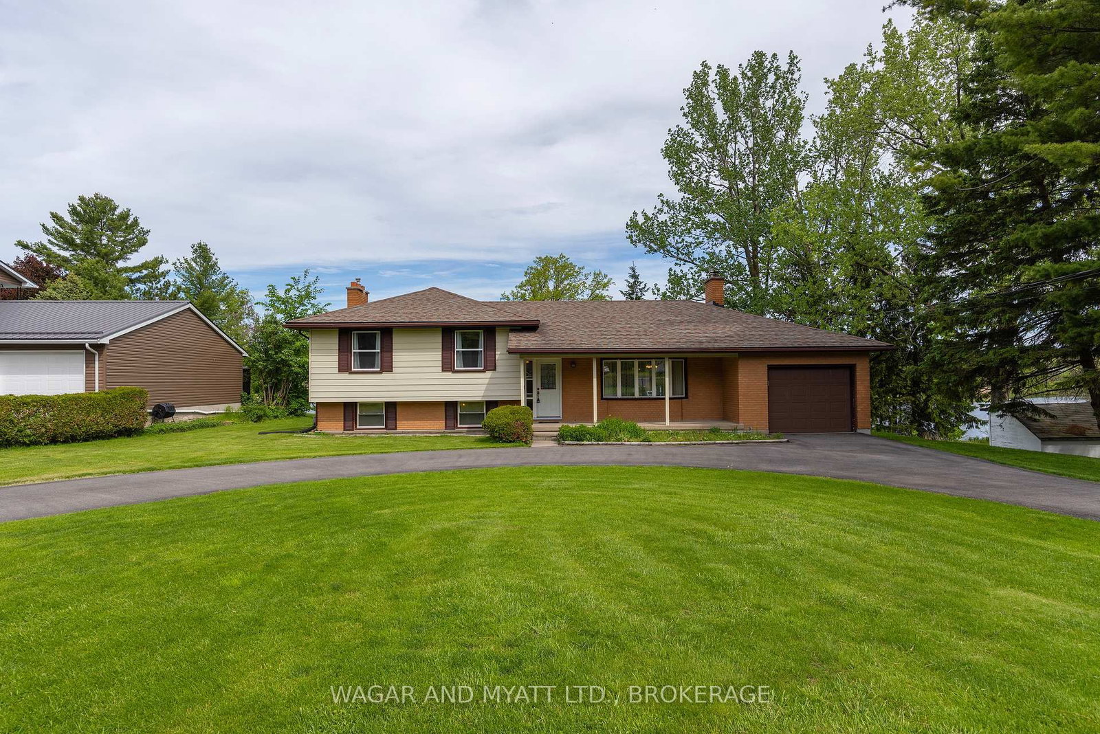 87 RIVER Road • Greater Napanee, ON photo 3