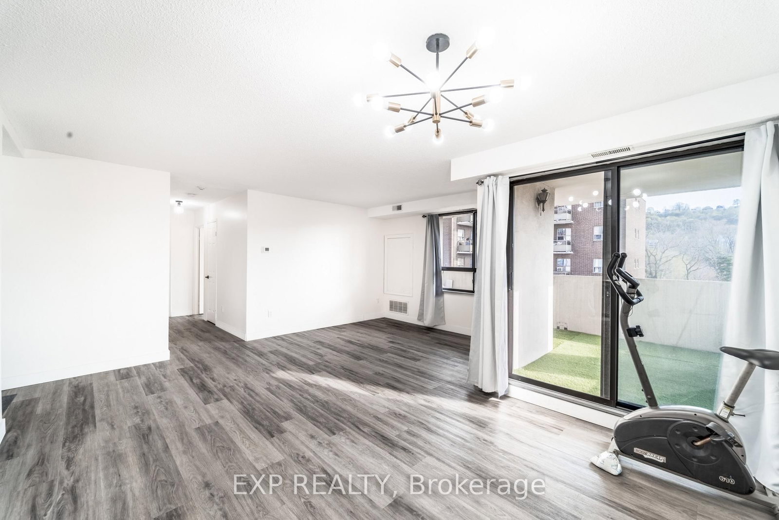 432 Main Street E • #601 • Hamilton, ON photo 9