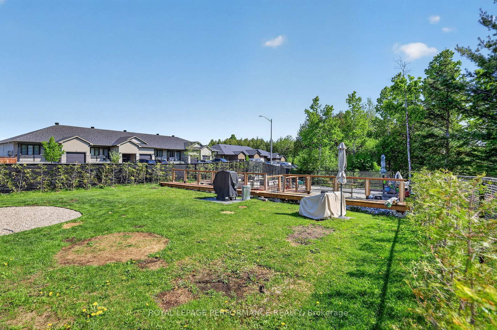 669 Bracewell Street • Almonte, ON photo 32