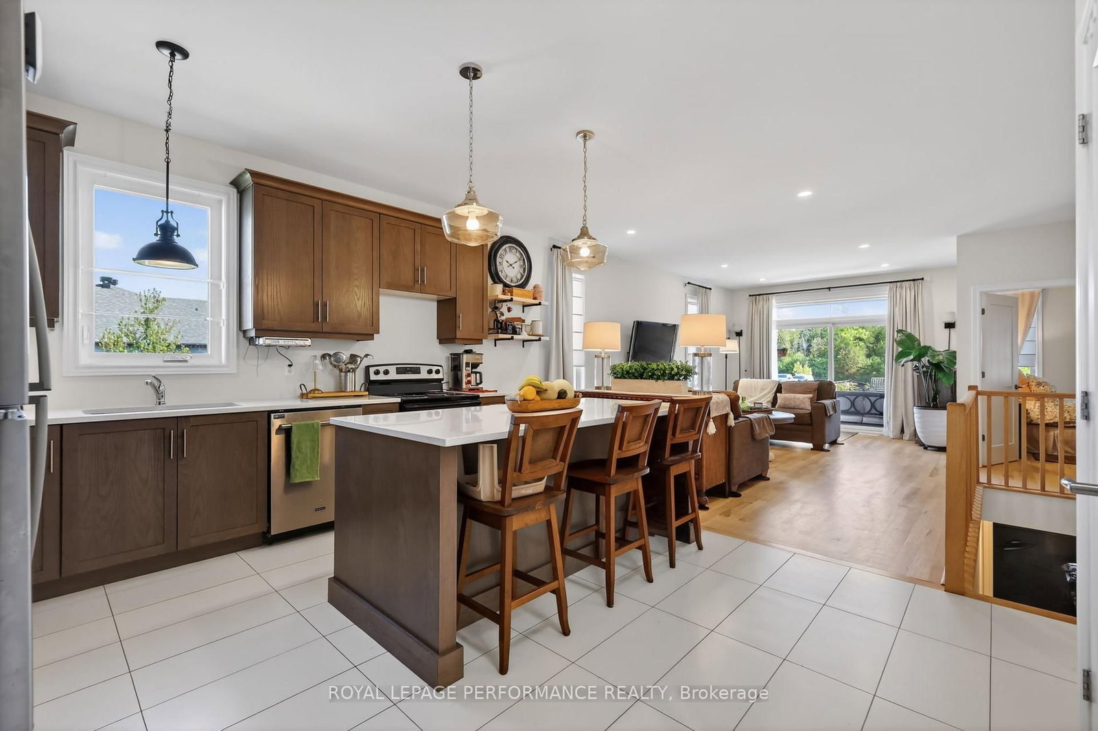 669 Bracewell Street • Almonte, ON photo 8