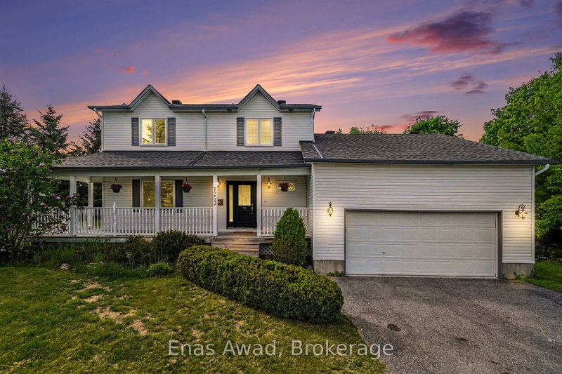 home for lease on 1253 Collier Crescent