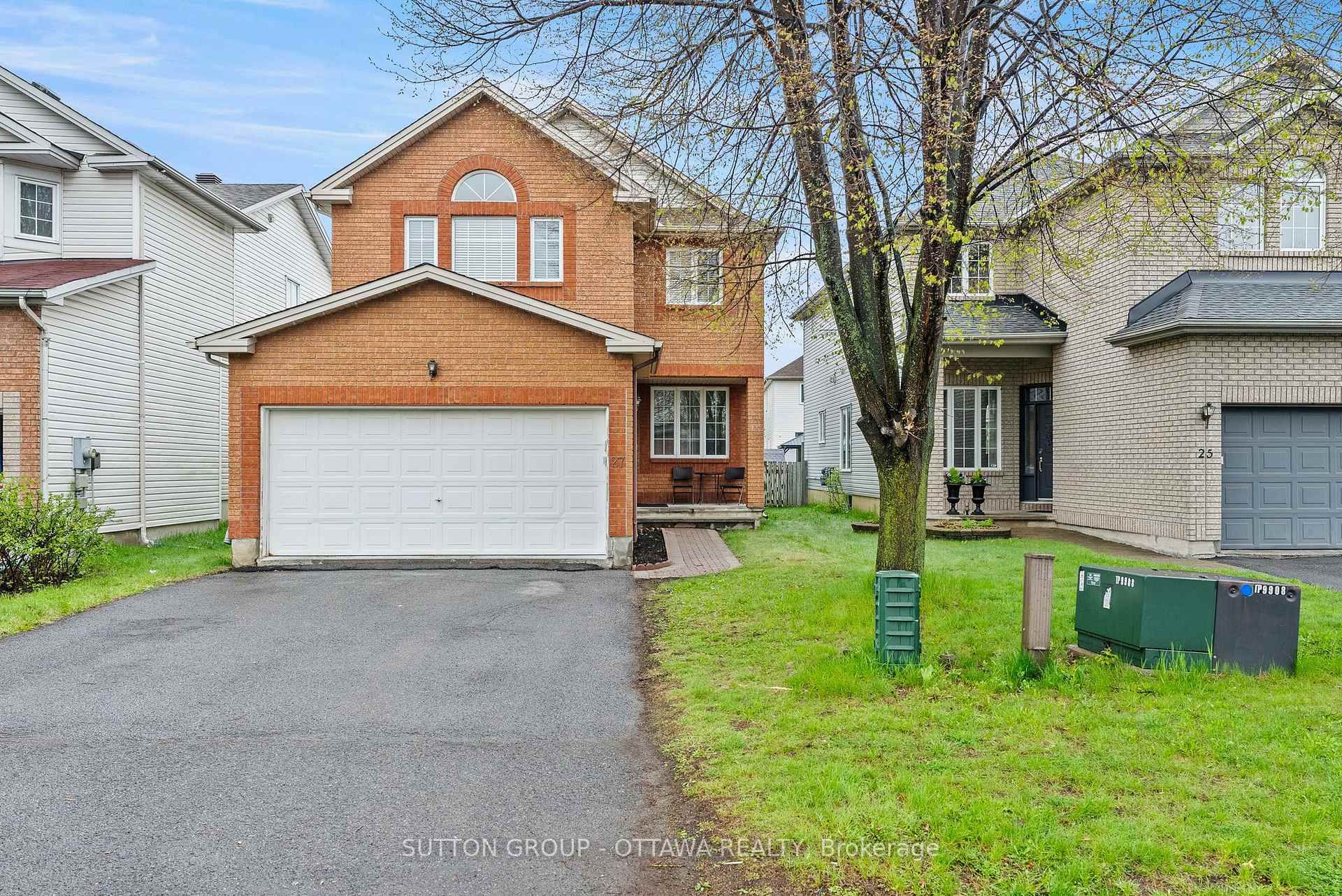 27 Nairn Street, Kanata, ON