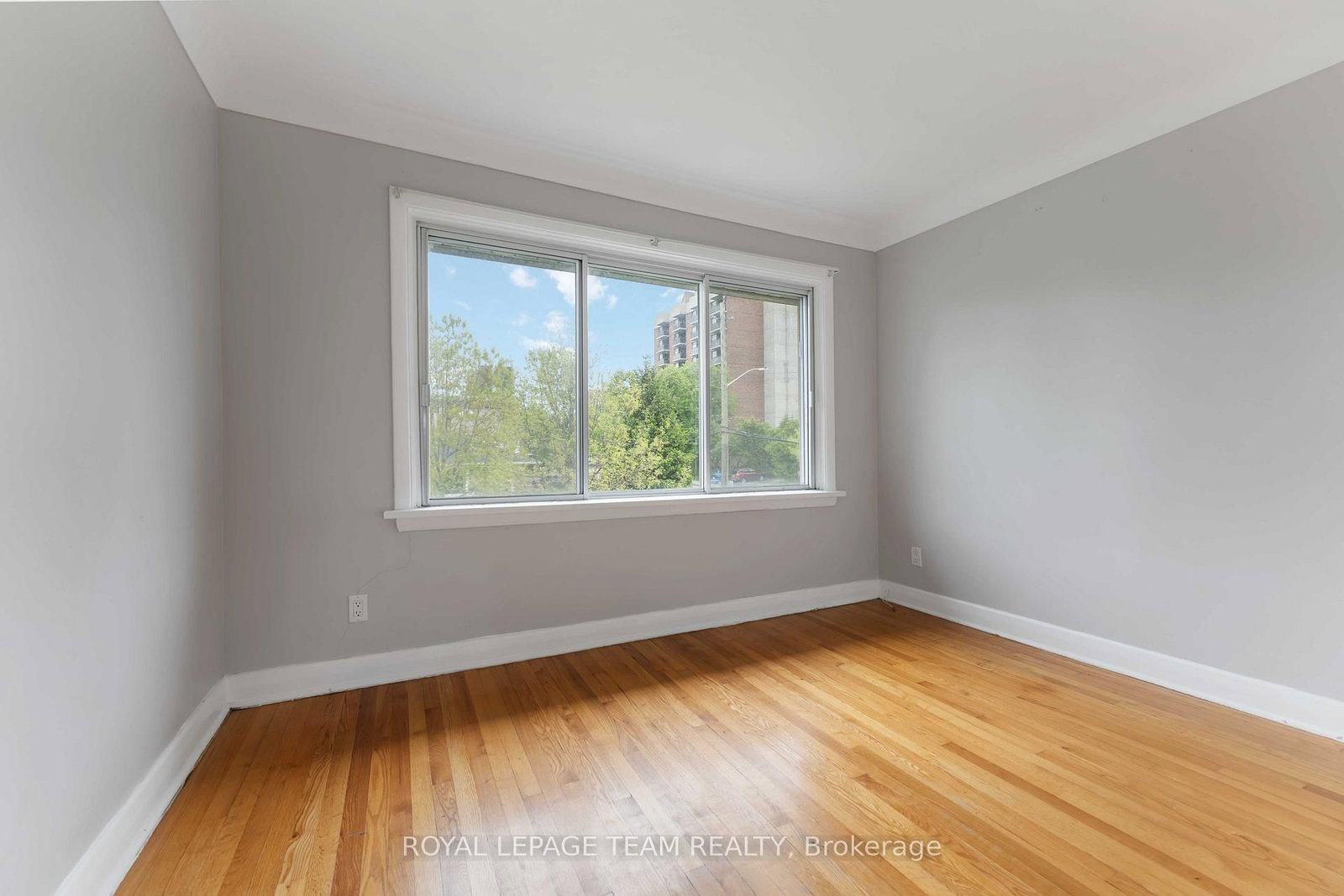 1086 Apolydor Avenue, Unit 3 - Photo 8