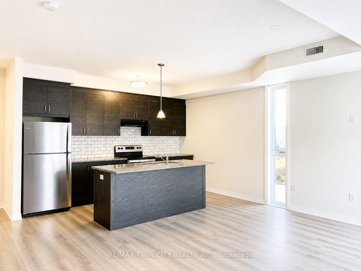 142 FOAMFLOWER Place, Unit 14 - Photo 2