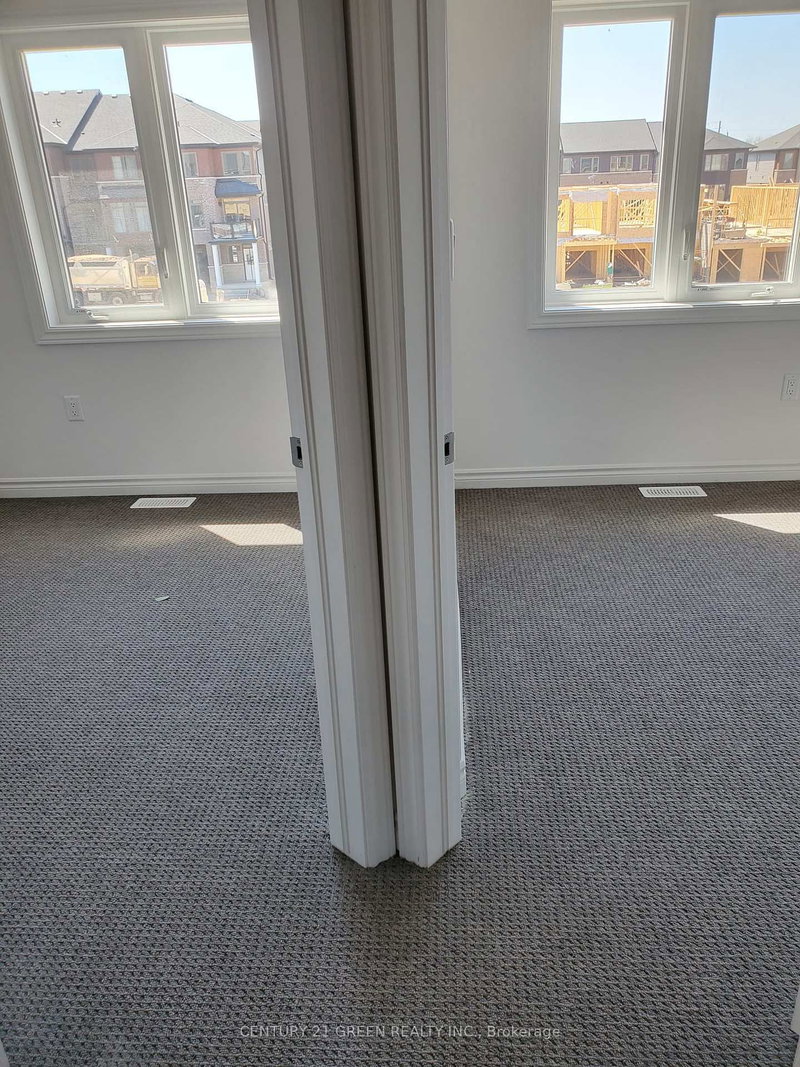 home for lease on 97-61 Soho Street