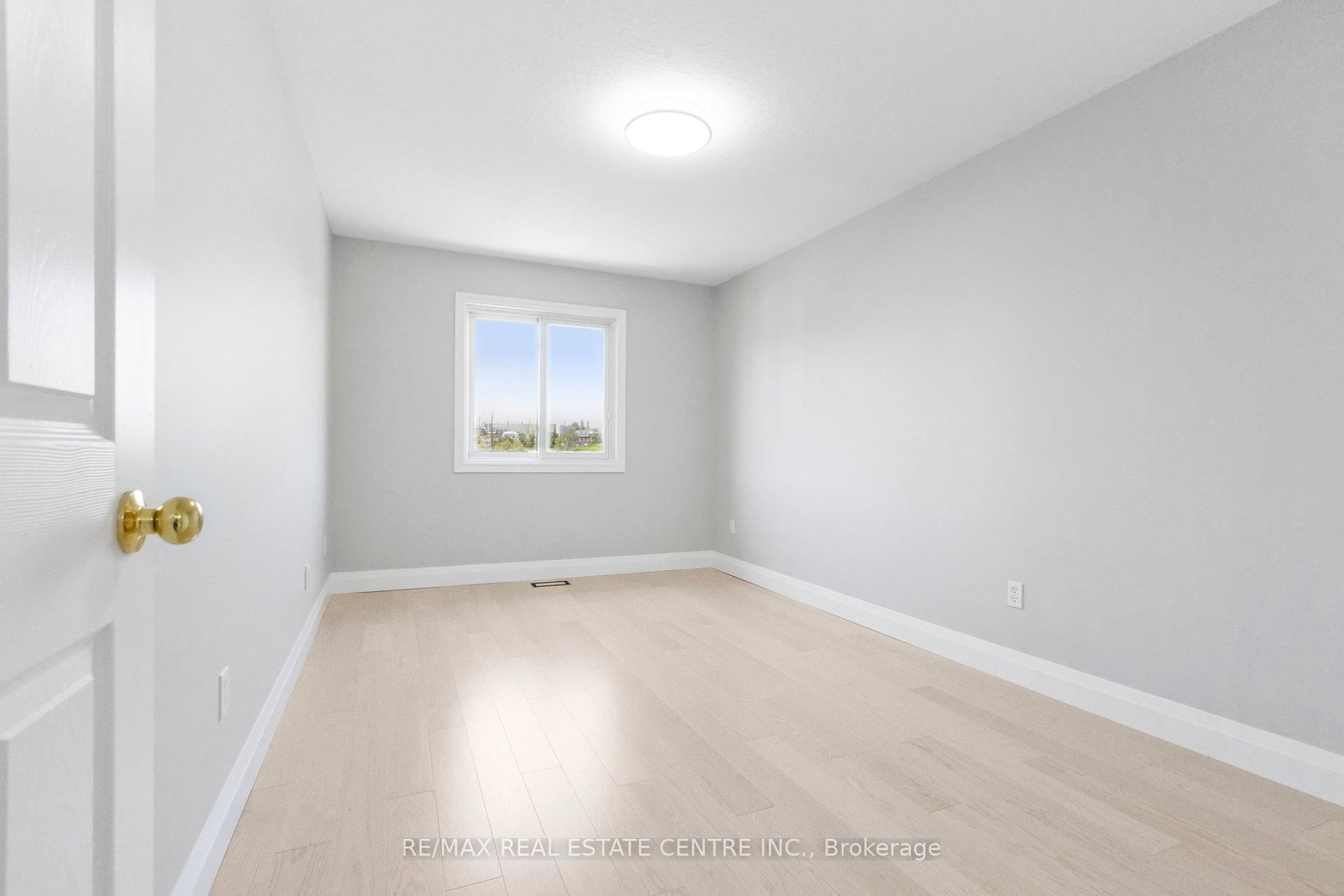 125 Flaherty Drive • Guelph, ON photo 34