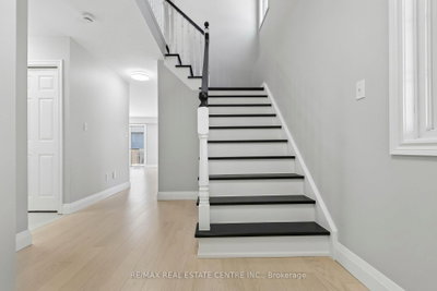125 Flaherty Drive — photo 5
