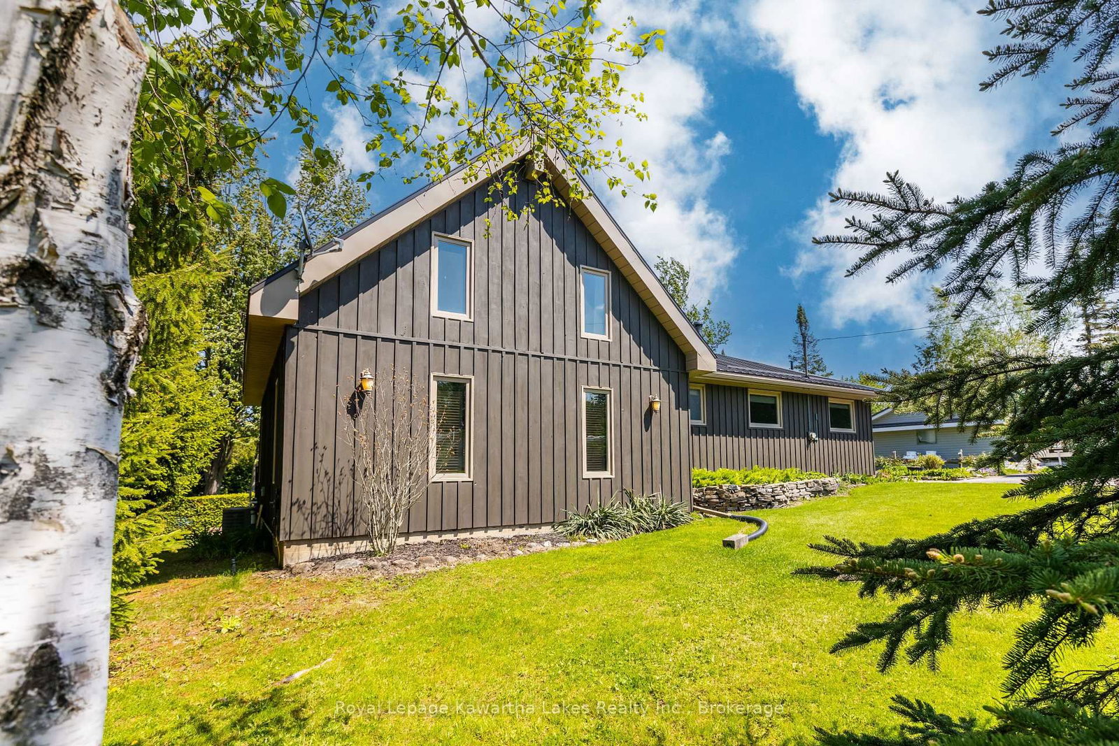 236 Crosby Drive • Kawartha Lakes, ON photo 2