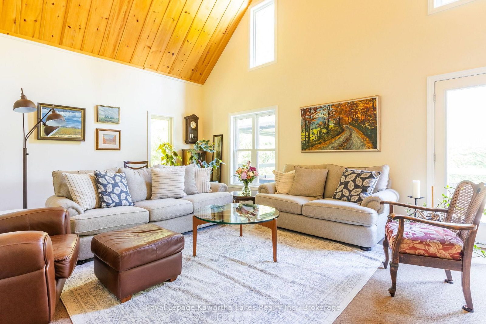 236 Crosby Drive • Kawartha Lakes, ON photo 4