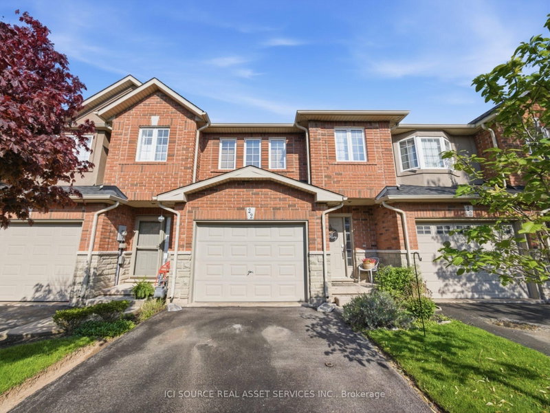 home for lease on 22-163 Livingston Avenue