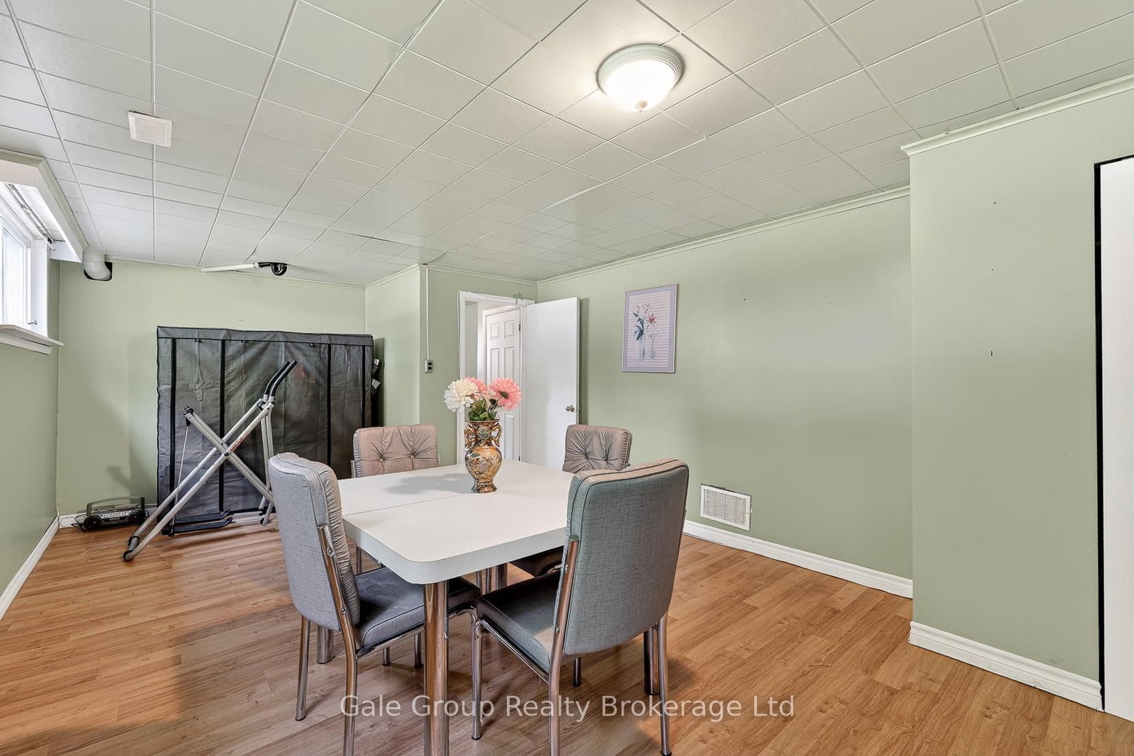 308 Willowgrove Crescent • Woodstock, ON photo 22