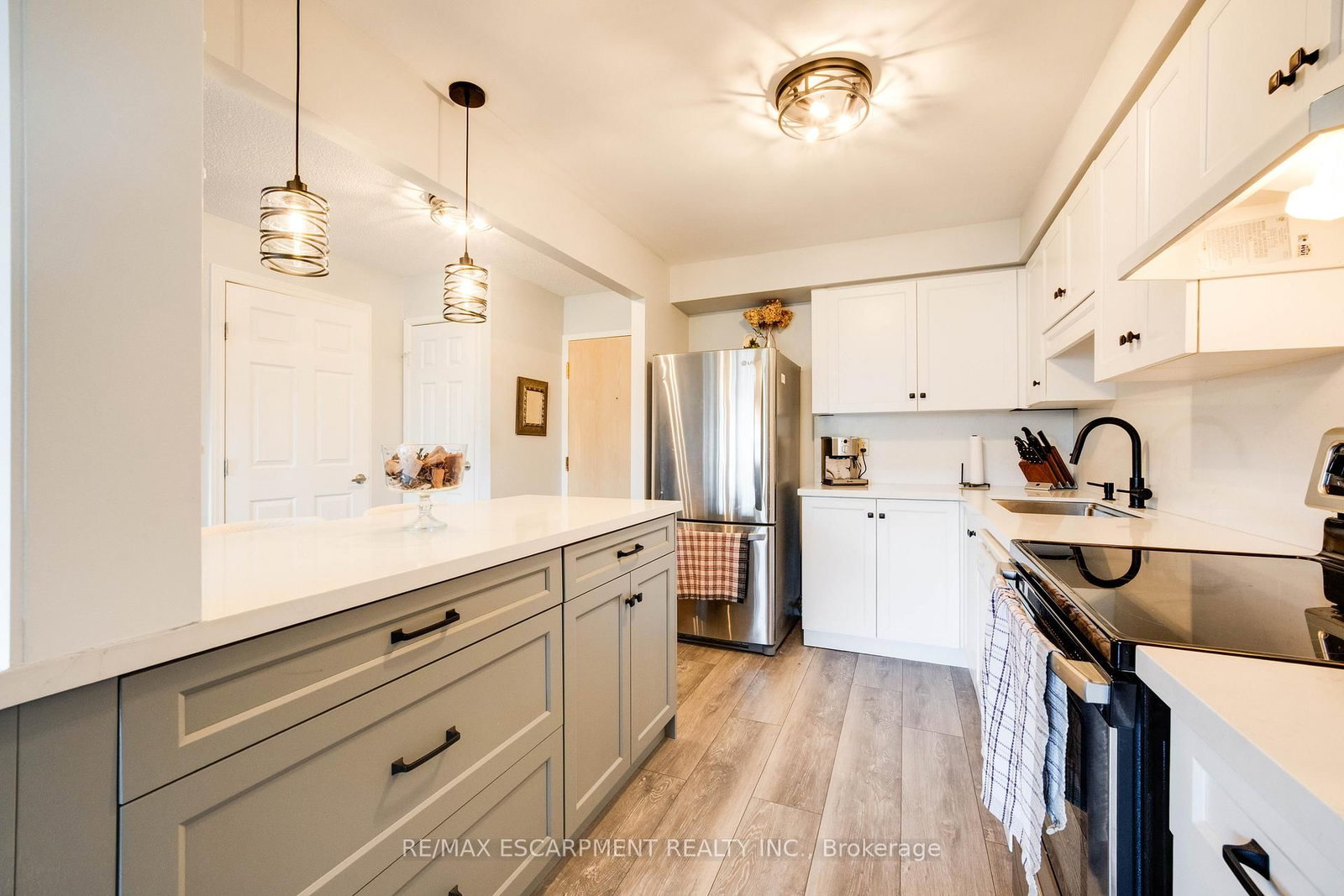 9 Bonheur Court • #401 • Brantford, ON photo 12
