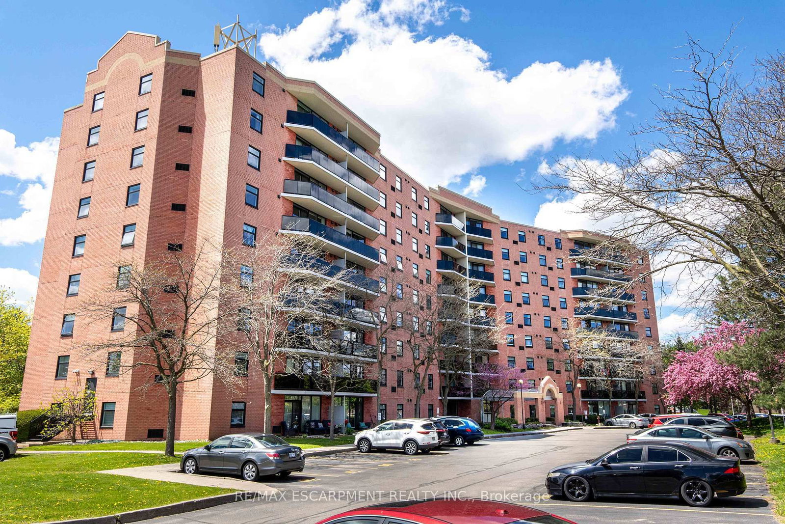 9 Bonheur Court • #401 • Brantford, ON photo 16