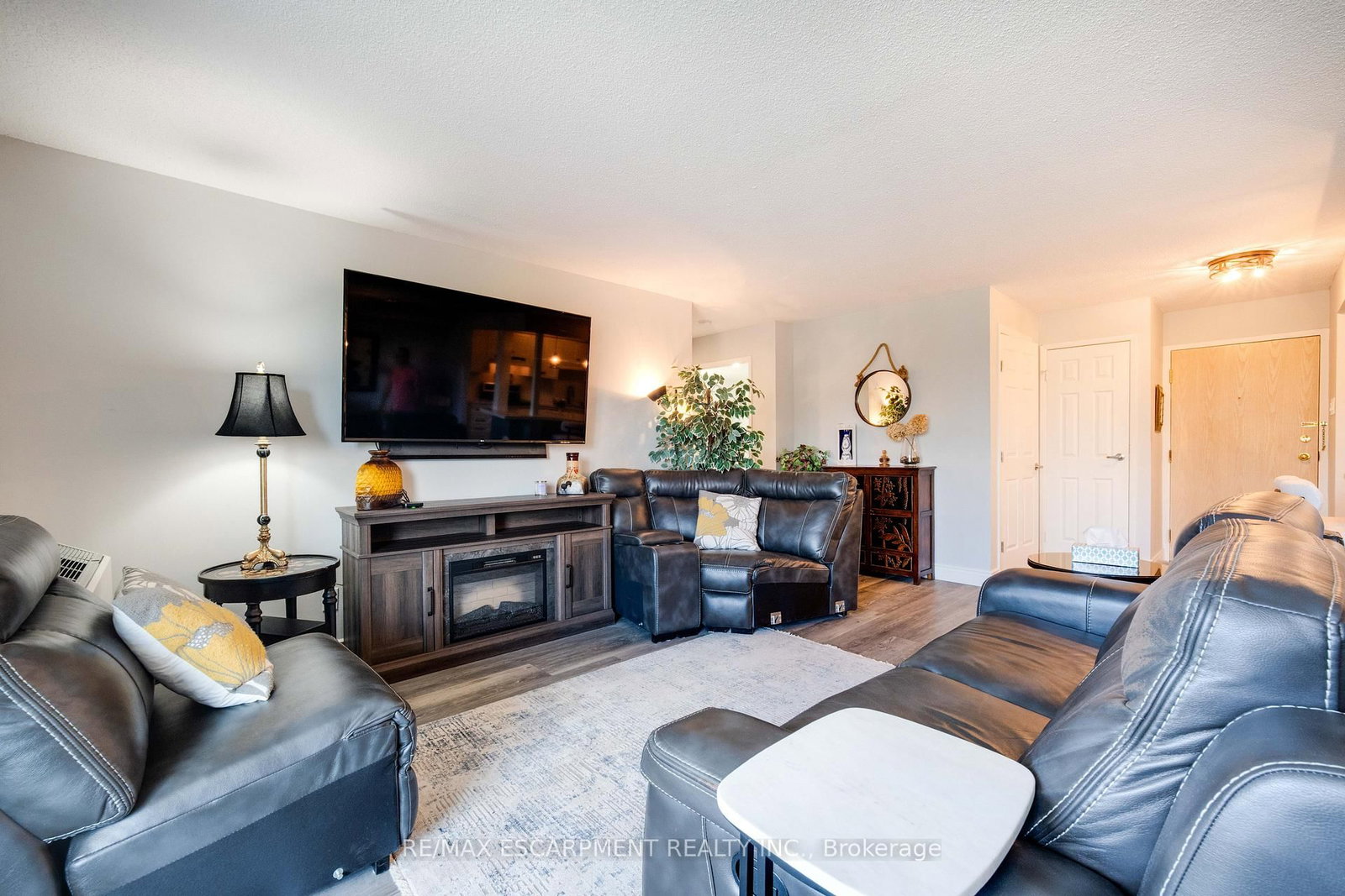 9 Bonheur Court • #401 • Brantford, ON photo 25