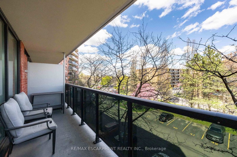 401 - 9 Bonheur Court
