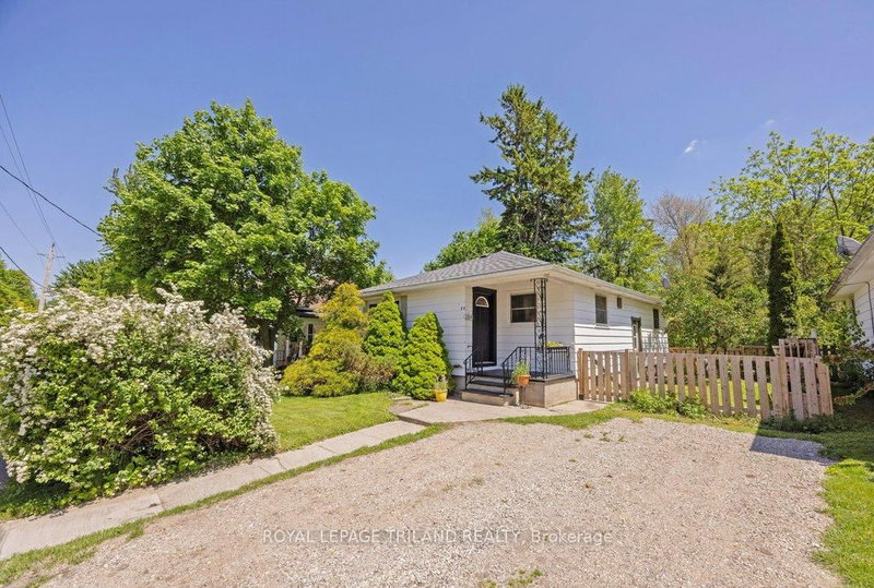 home for sale on 184 Mary Street