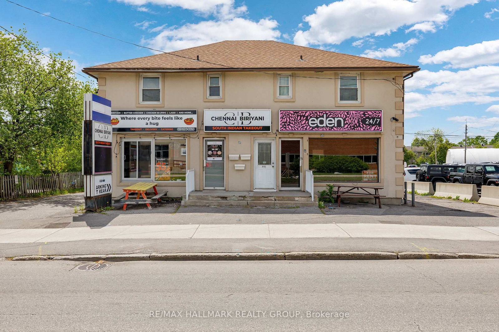 912 St Laurent Boulevard S • Ottawa, ON photo 1