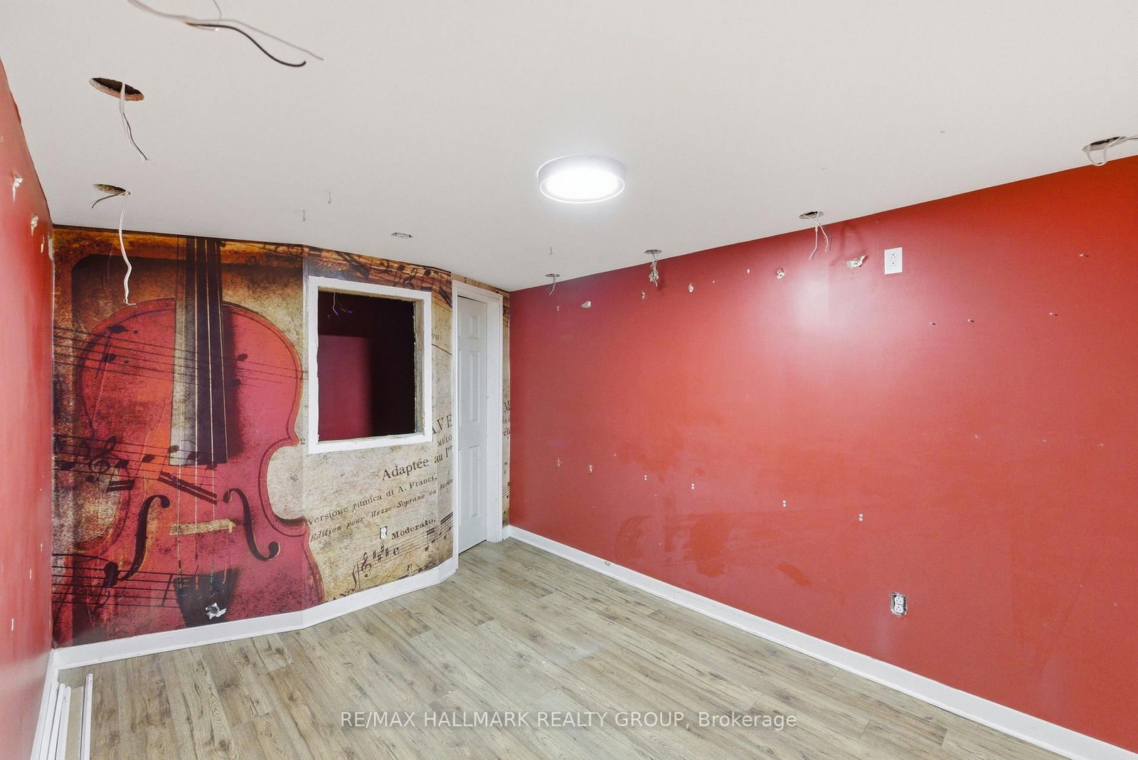 912 St Laurent Boulevard S • Ottawa, ON photo 15